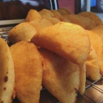 Empanada con Jamón y Queso