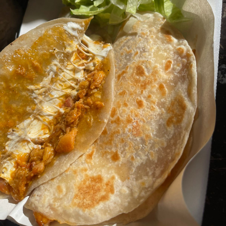 QUESADILLA DE CHICHARRON PRENSADO