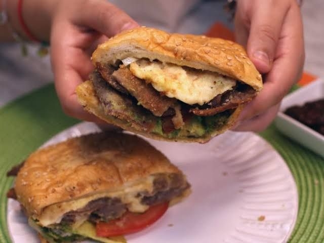 Torta Milanesa de Pollo con Queso