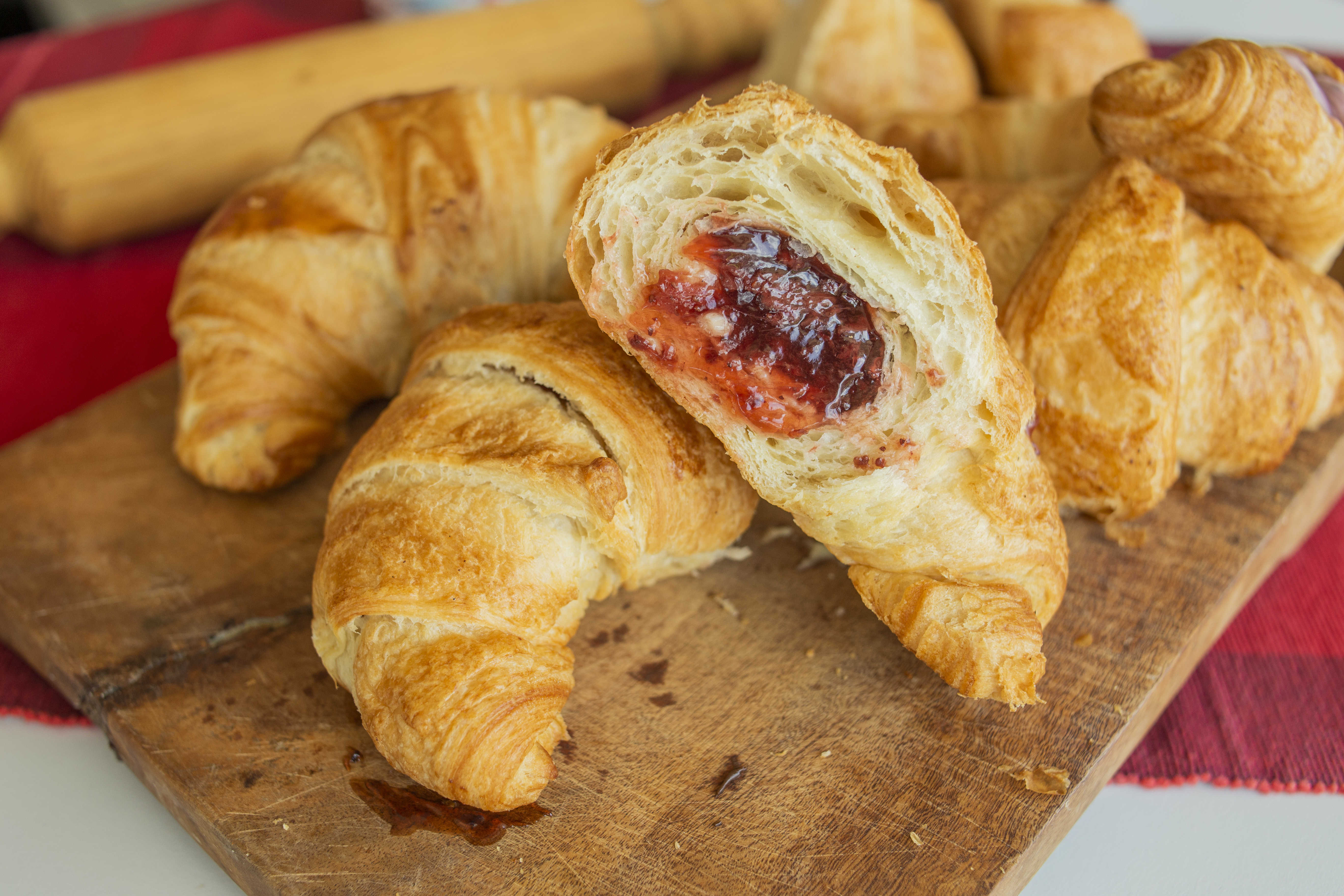 Croissant Relleno de Zarzamora