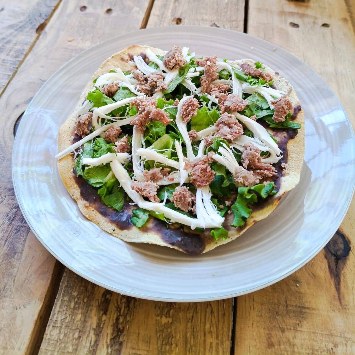 Tostada con Salchicha Ejuteca 3pzs