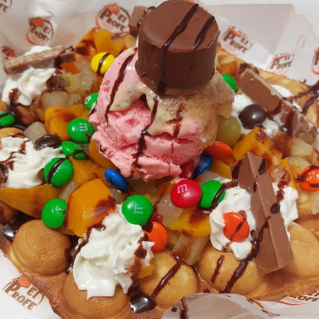 Bubble Waffle Tropi-Kit Kat