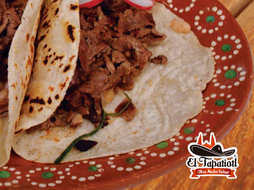 Quesadilla grande Con Carne asada