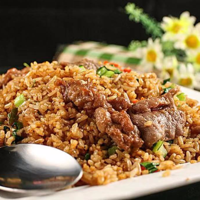 05. Arroz Frito con Carne de Res 牛肉饭