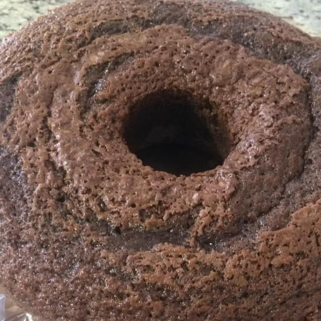 BOLO DE CHOCOLATE Clássico, bem fofo e Delicioso para um café da manhã ou da Tarde serve aproximadamente 8 pessoas