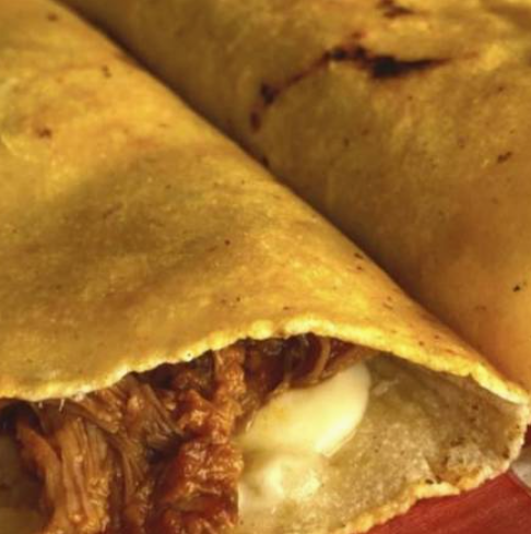 Quesabirria de Res Tortilla Harina