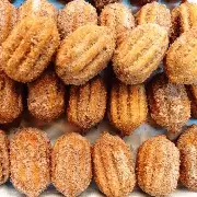 Acompanha 10 mini churros sabor doce de leite