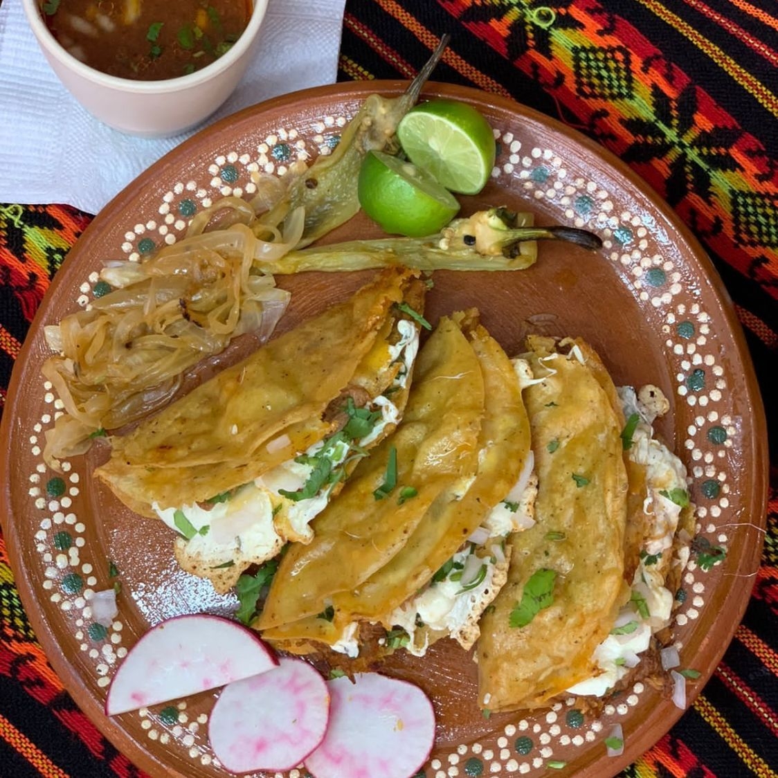 Taco de Barbacoa con Queso