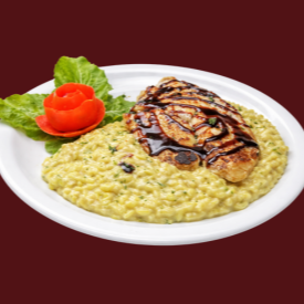 Delicia para qualquer hora! Base branca c/ parmesão e abobrinha. Acompanha tilapia fresca c/ molho oriental.