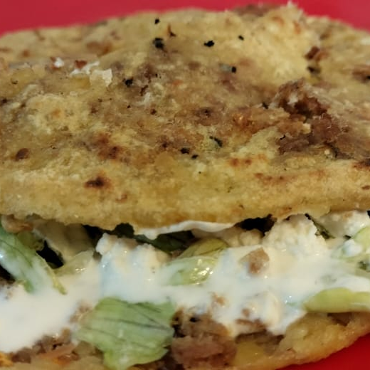 Gordita de queso a comal