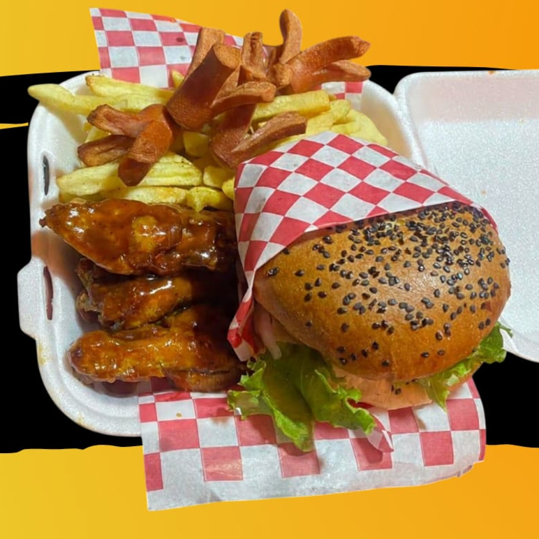 Combo - 1 burger + 4 alitas + Salchipulpo