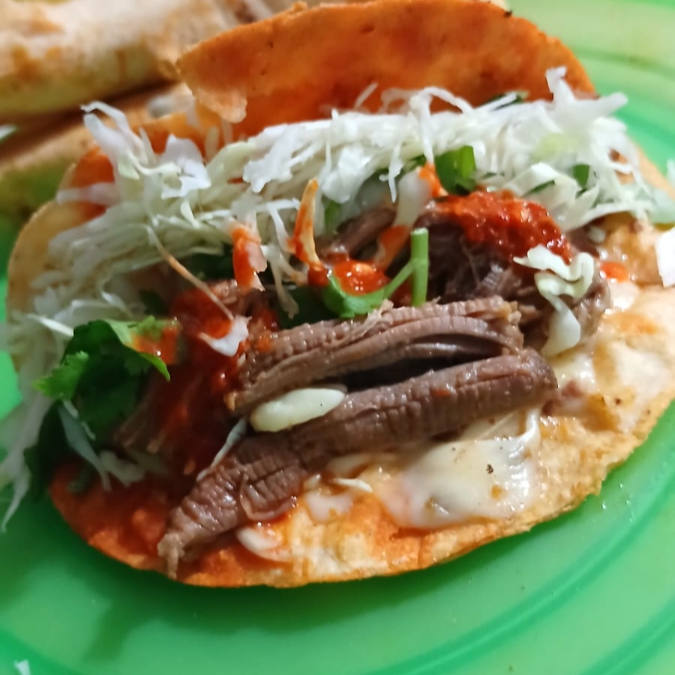 Quesibirria de Maíz (6 Piezas)