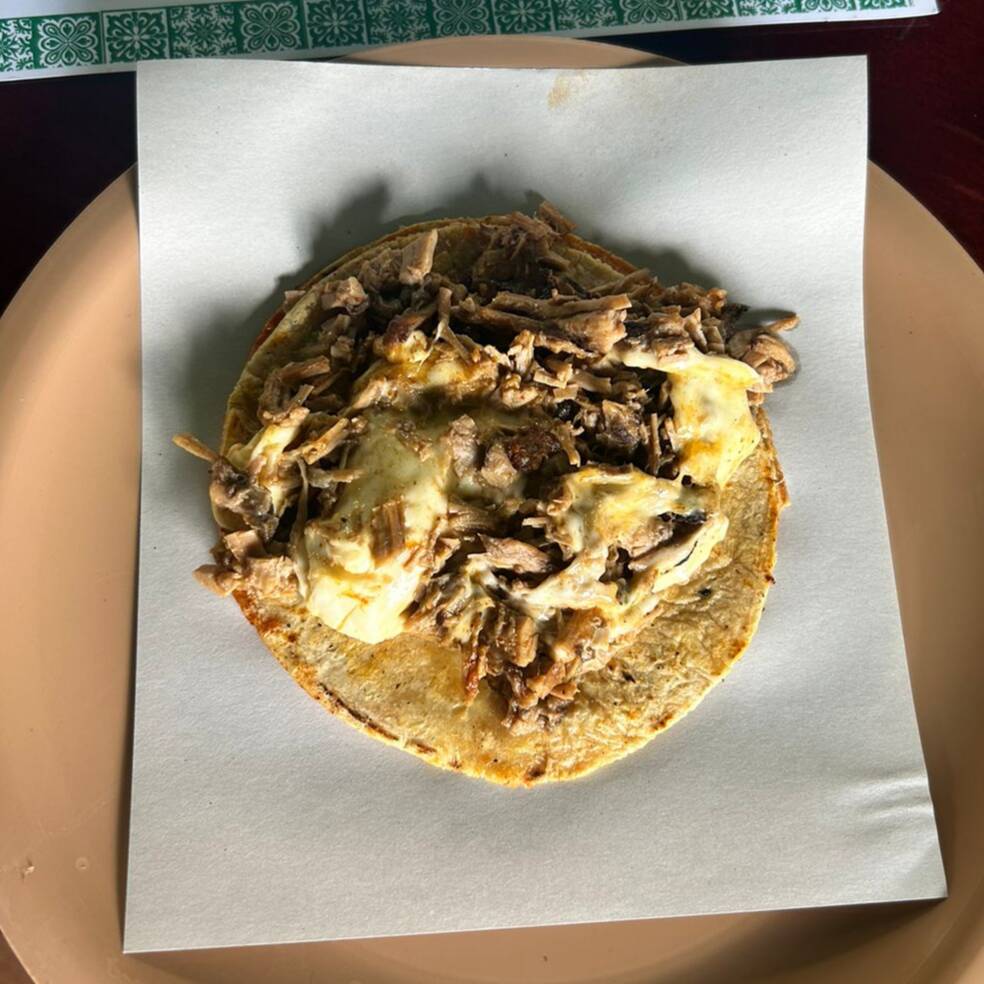 Taco Suave con Quesillo