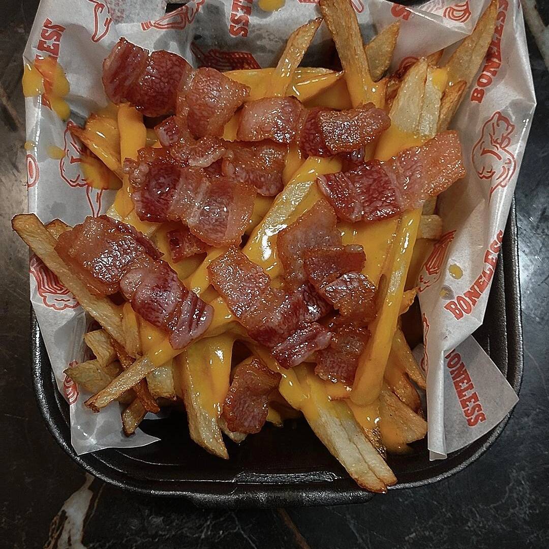Papas con Queso y Tocino