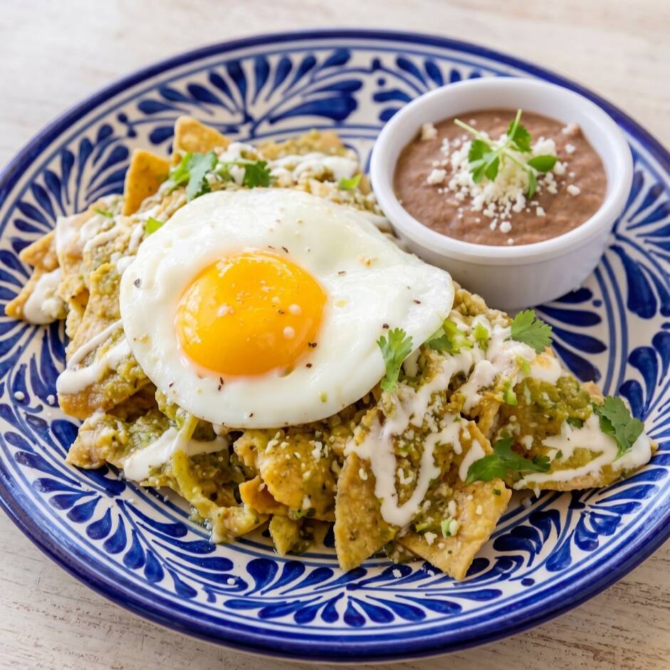 Chilaquiles Verdes con Carne Asada