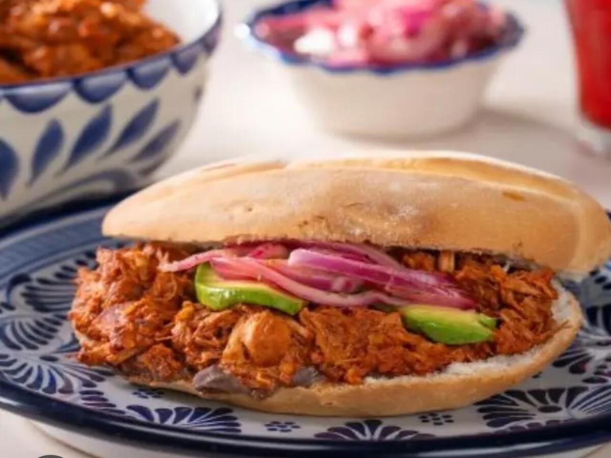 Tortas de cochinita pibil "LA 59"