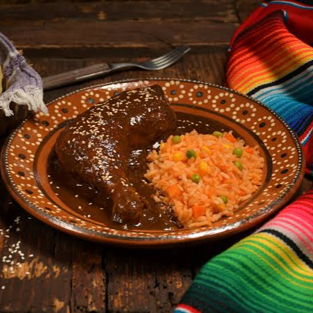 Mole con Pollo