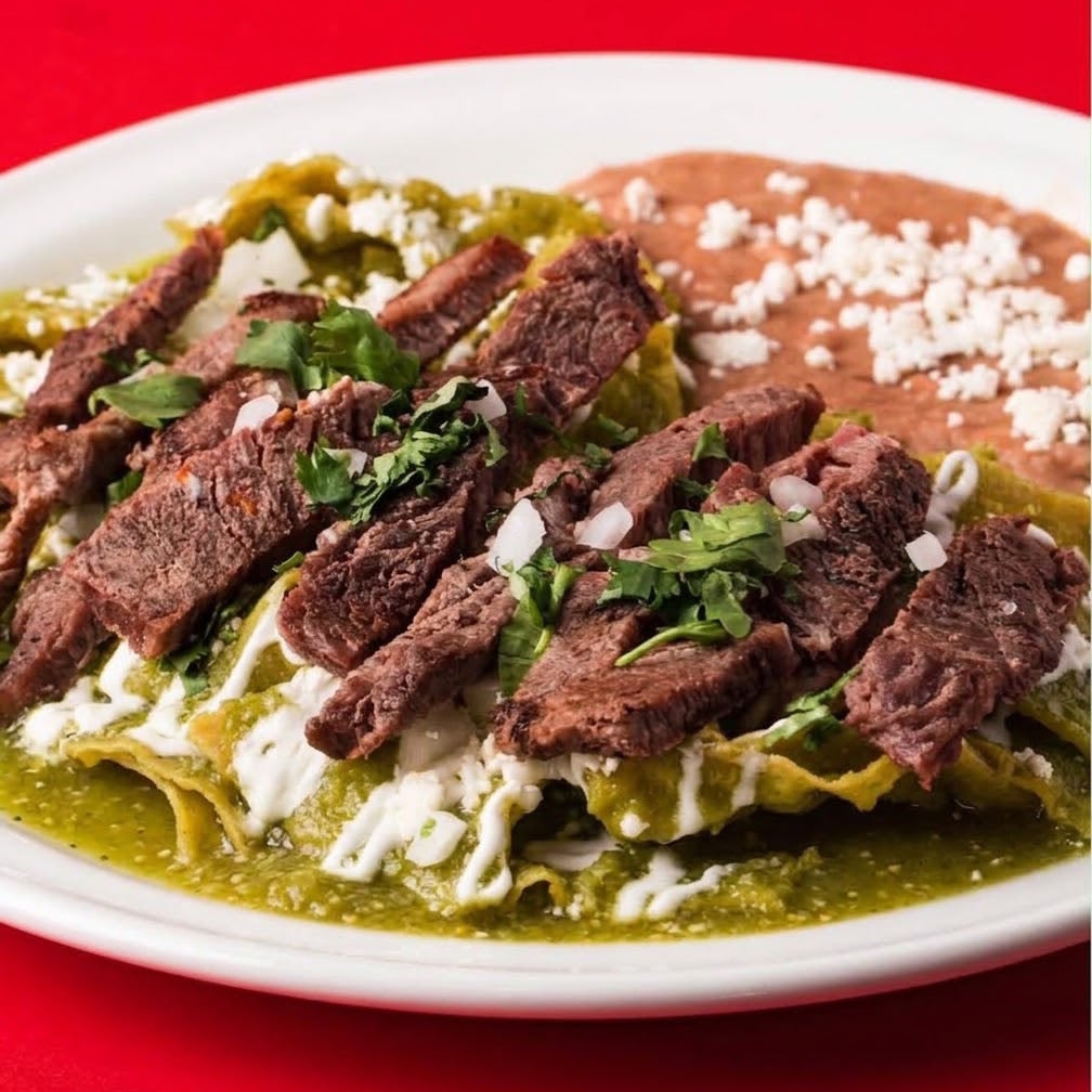Chilaquiles Verdes con Asada