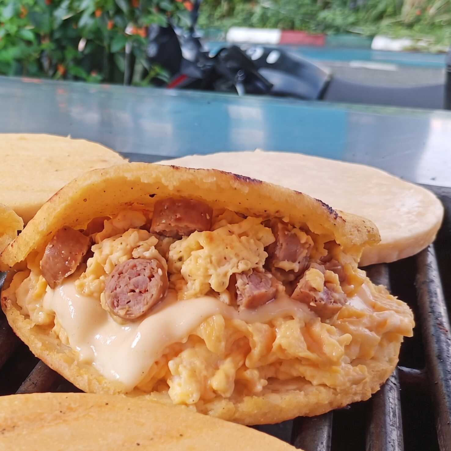 Arepa con Huevos Rancheros