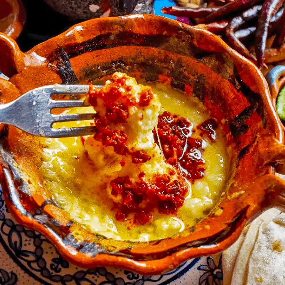 Queso Fundido con Longaniza