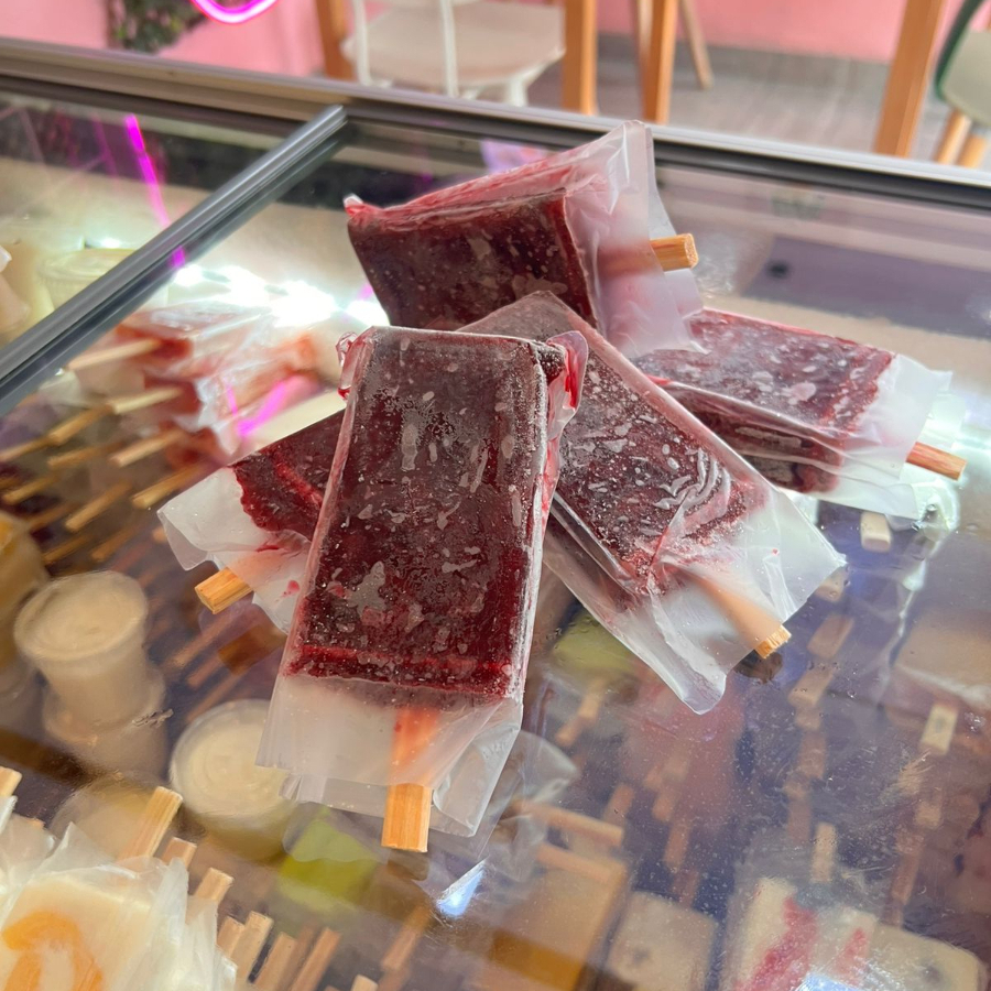 Paleta de Mezcal con Jamaica