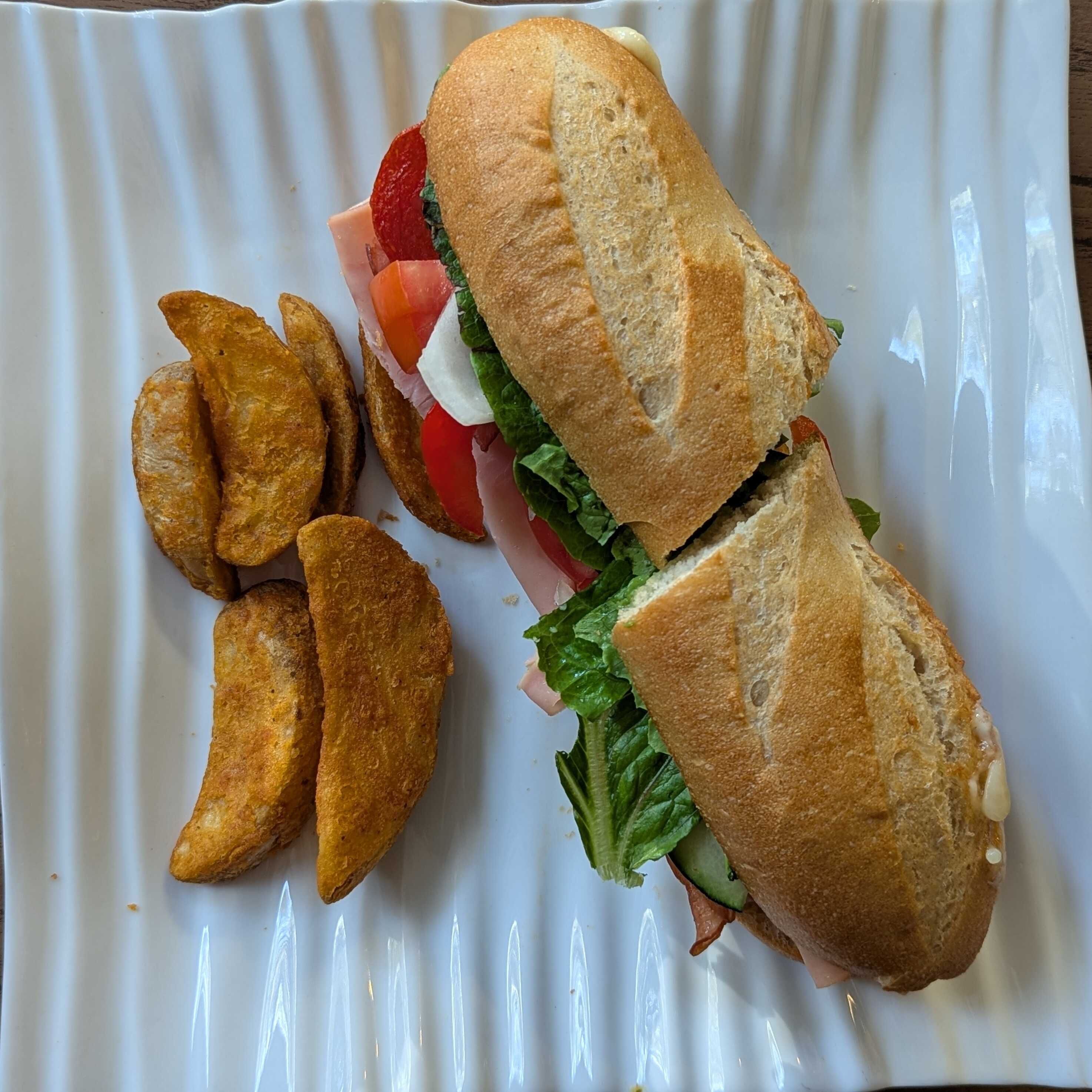 Baguetteo Cuernito de Tres Carnes