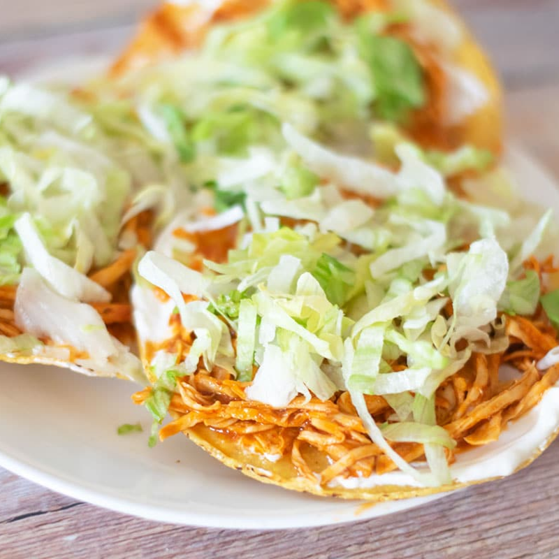 TOSTADA DE TINGA