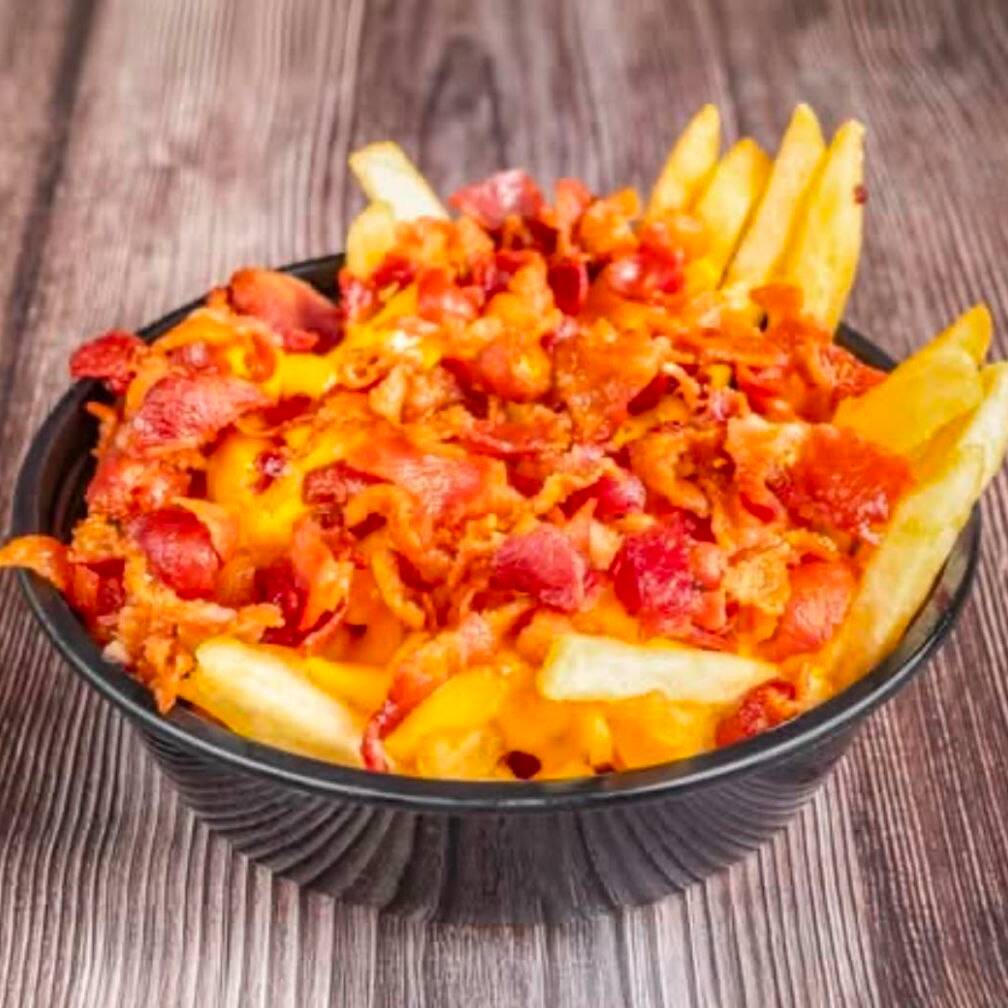 SALCHIPAPAS CON TOCINO