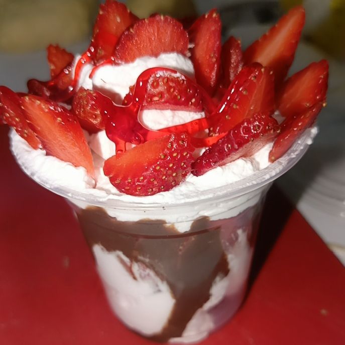 Fresas con Crema Vaso 9onz