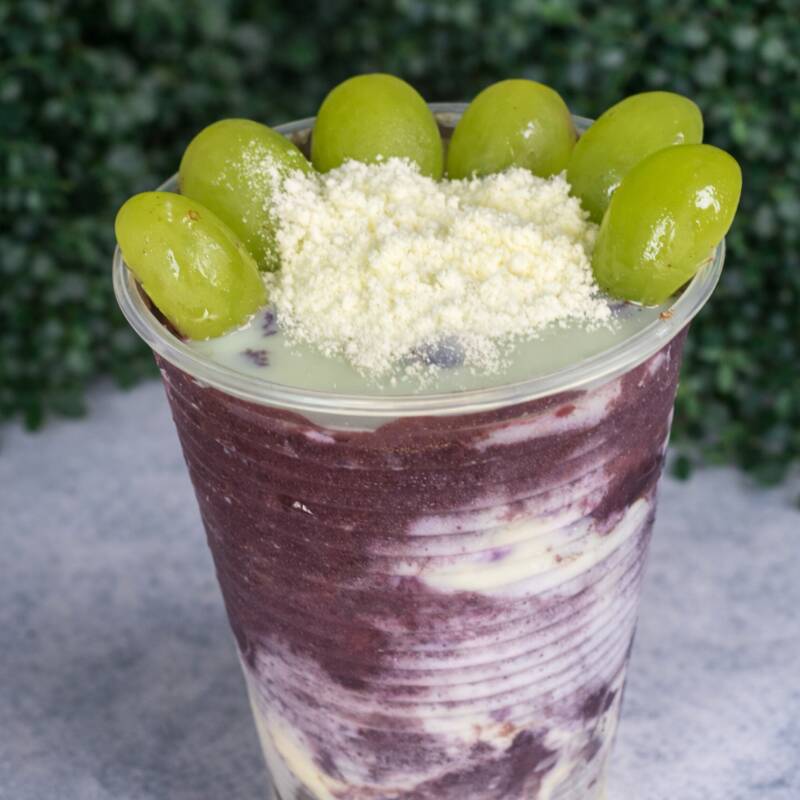 Açai com guaraná, cobertura de chocolate, chocoball, granulado, e Ovomaltine.Para quem não abre mão do sabor intenso de chocolate.