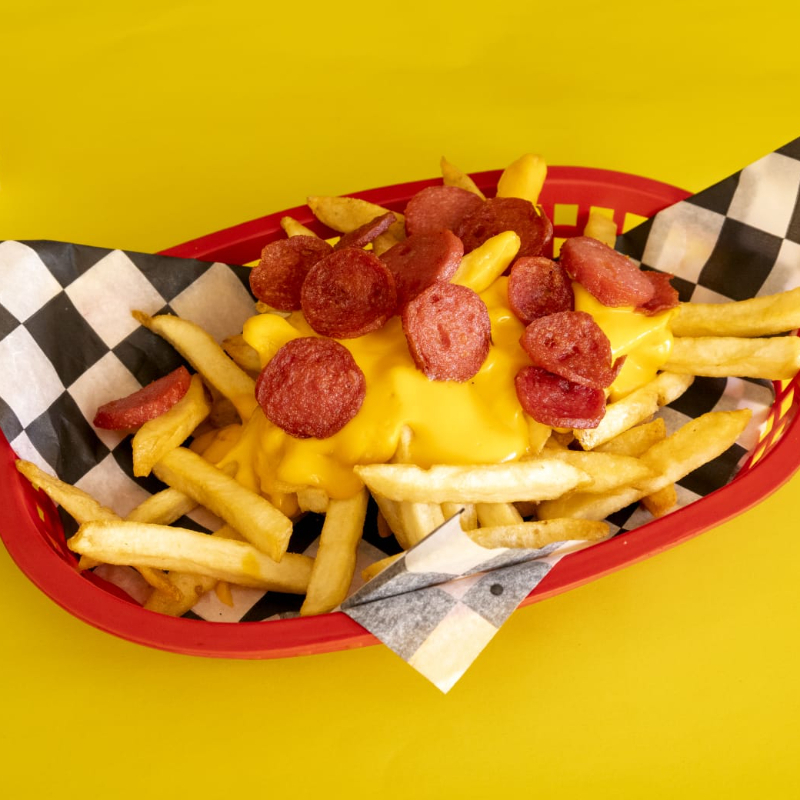 Papas con Queso, Salchicha y tu proteína favorita