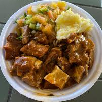 arroz, macarrão, feijão, salada, farofa
