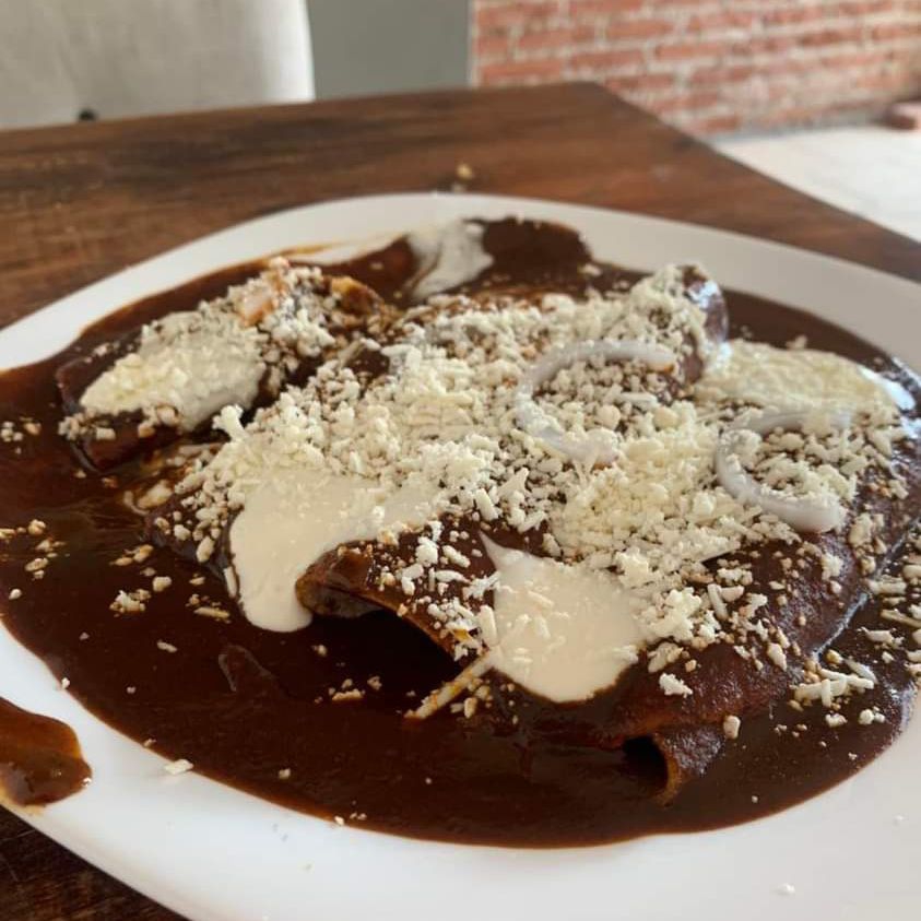 Enmoladas con cafe incluido