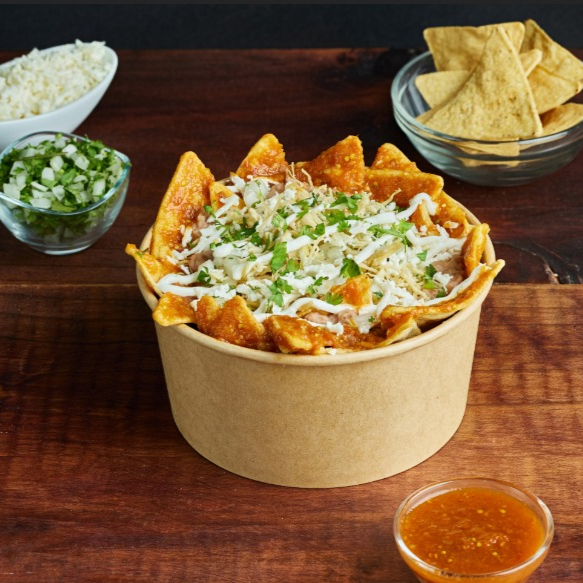 Chilaquiles Rojos con Guiso a Tu Elección