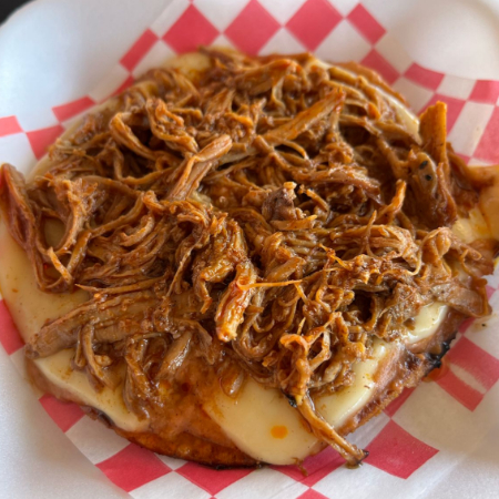 Tostada de Birria