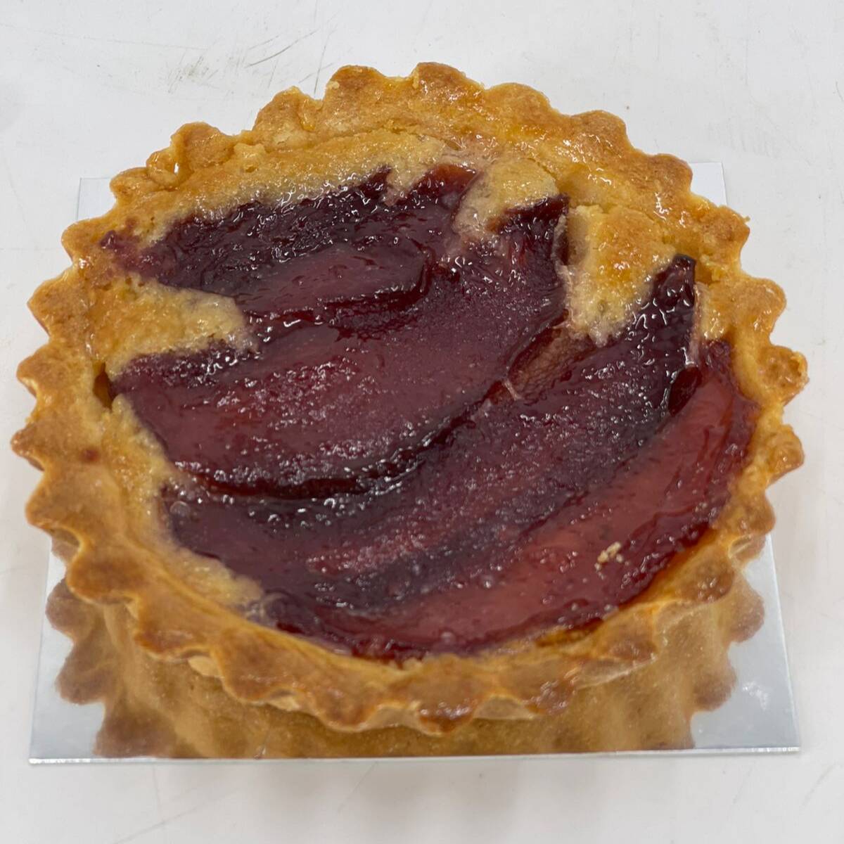 Tarta de peras al vino tinto individual