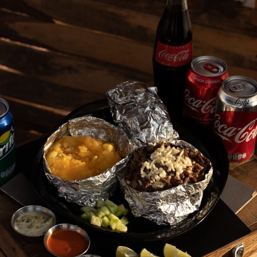 Tacos y Montados El Che