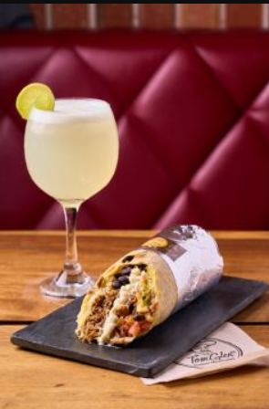 Combo Arma Tu Burrito + Bebida.