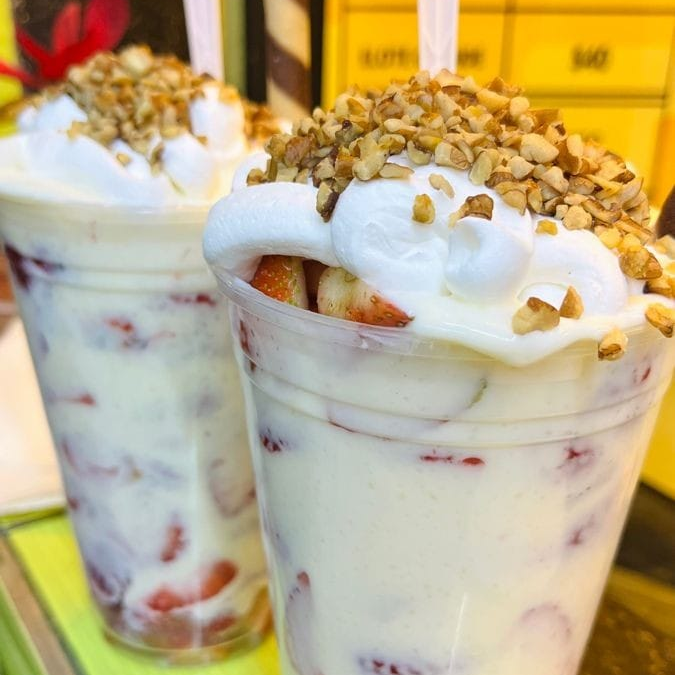 Fresas con Crema y Nuez