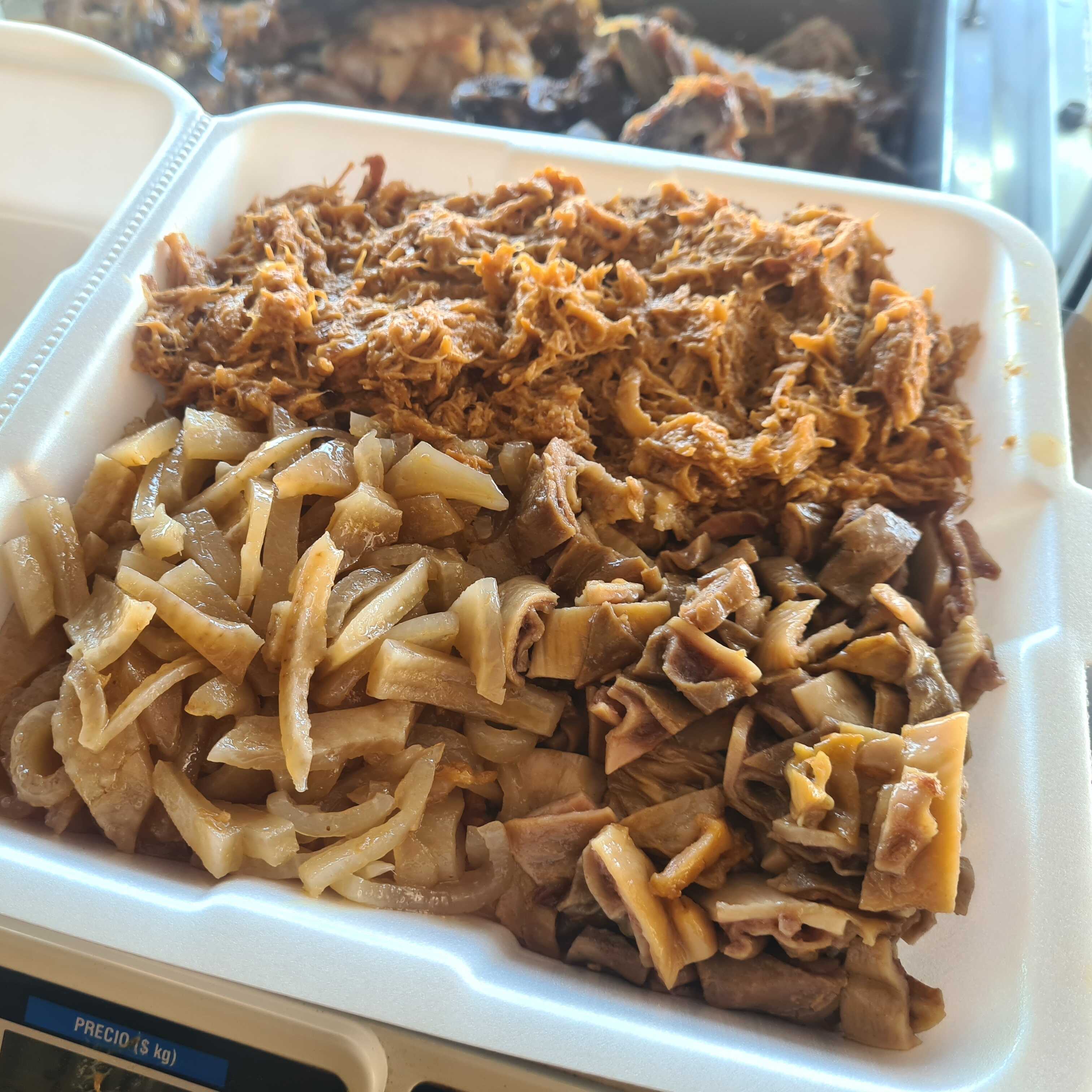 1/4 Combinado (carnitas, Morcon y Tembloroso)