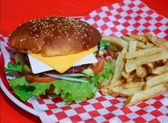 La Cachonda Hot Dogs y Hamburguesa (Paseo de los ganaderos)