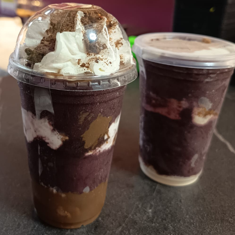 300ml Açai + Chantilly + Creme Avelã + Ovomaltine