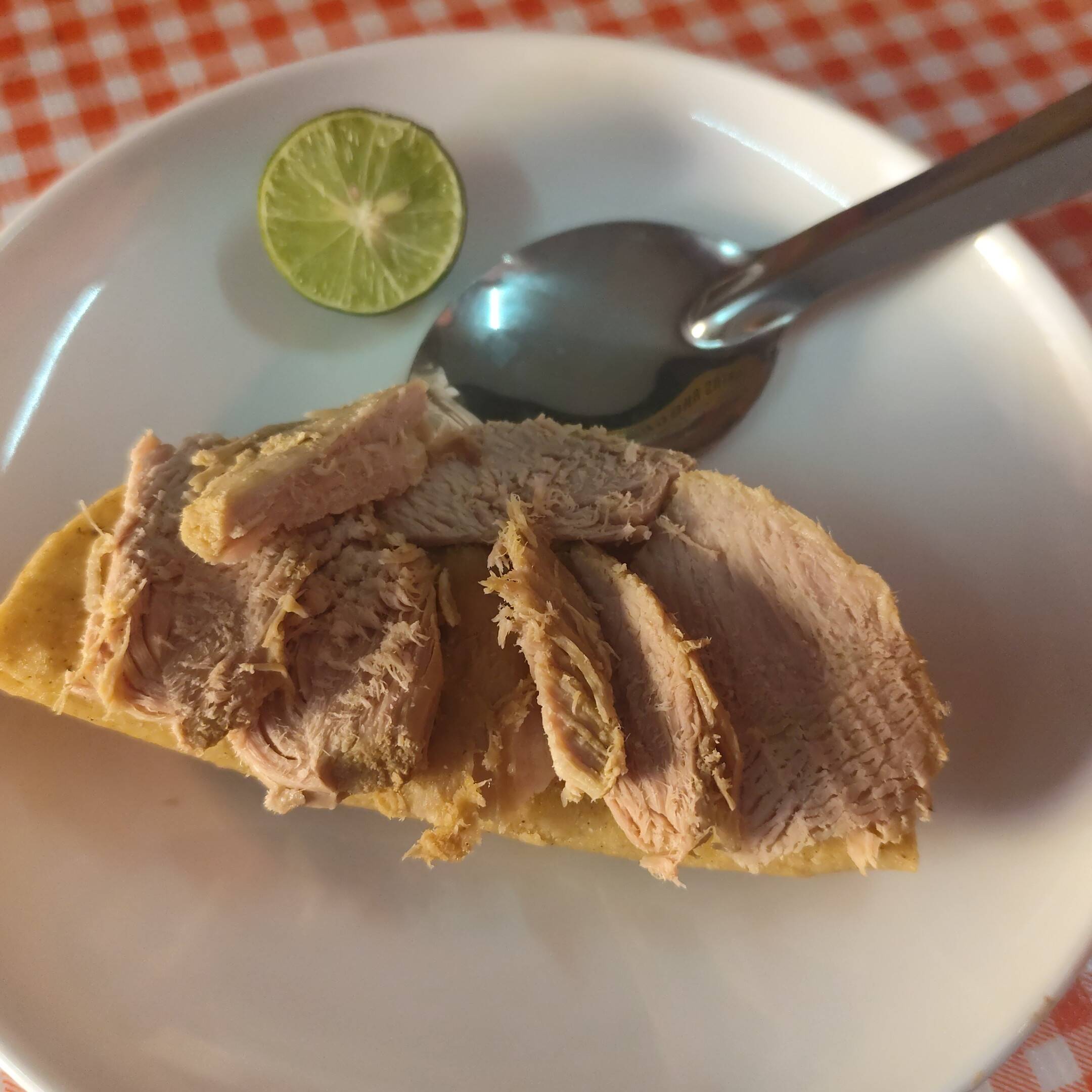 TACO DORADO CON CARNE