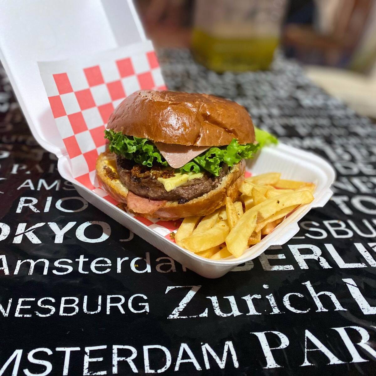 Hamburguesa Clasica con papas 🍔