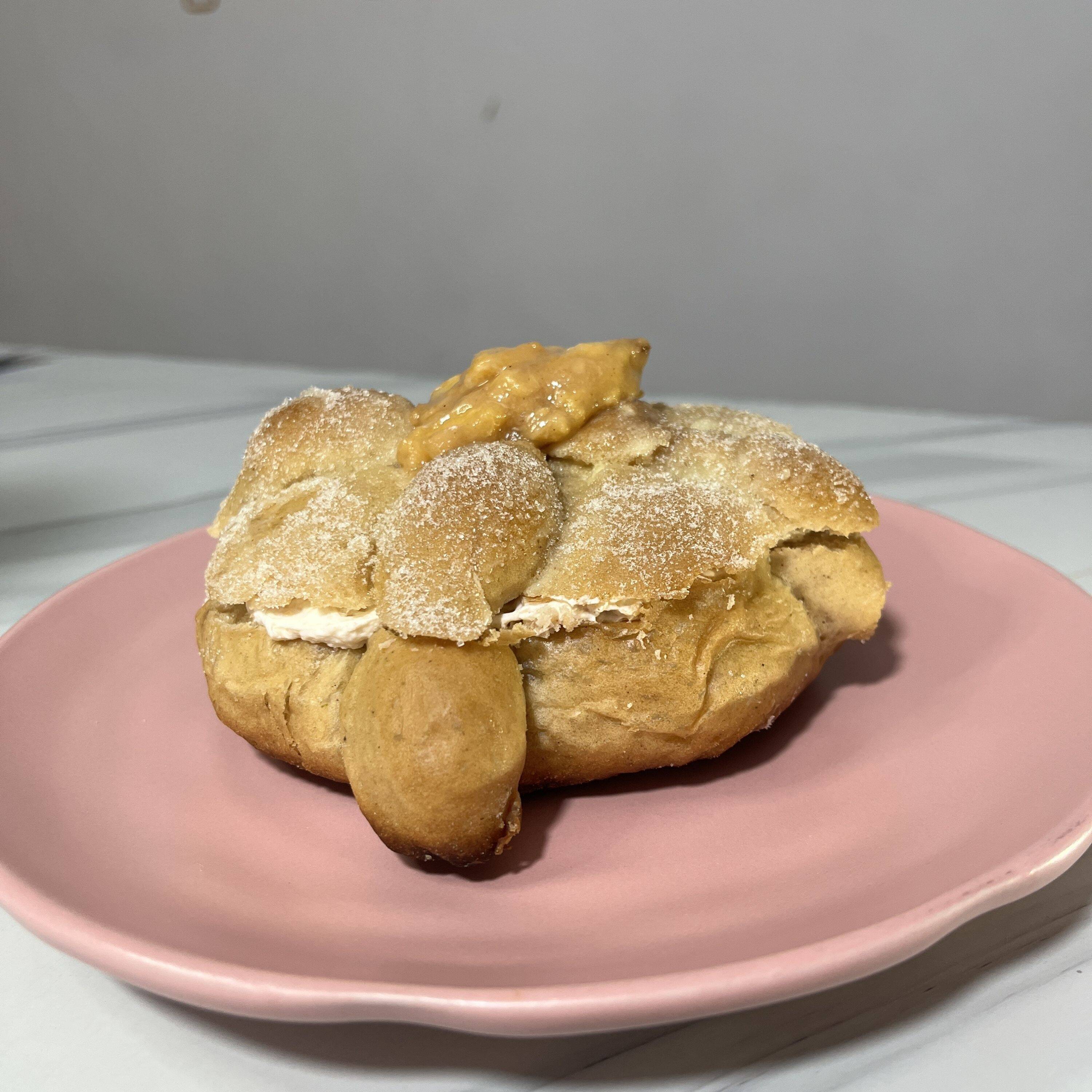 Pan de Muerto de Guayaba