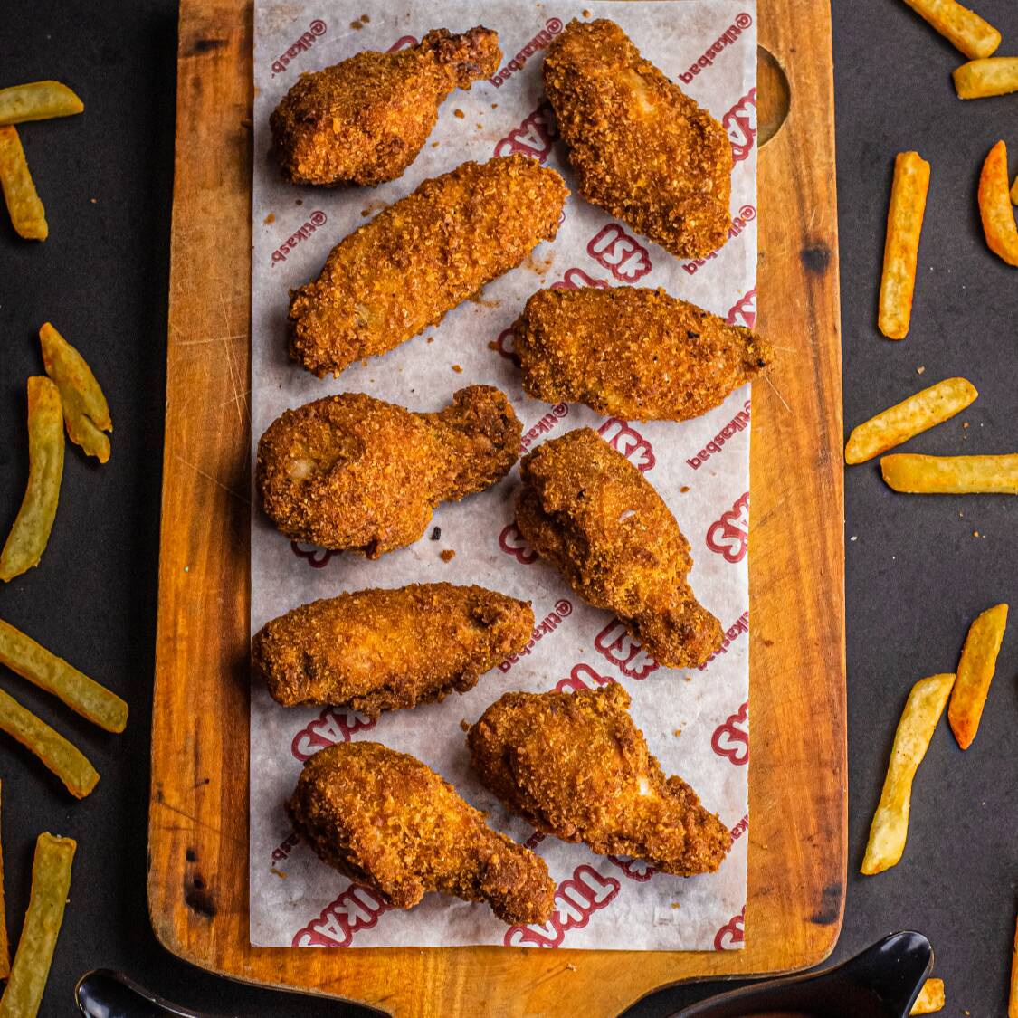 Alitas x 9 con Papas a la Francesa