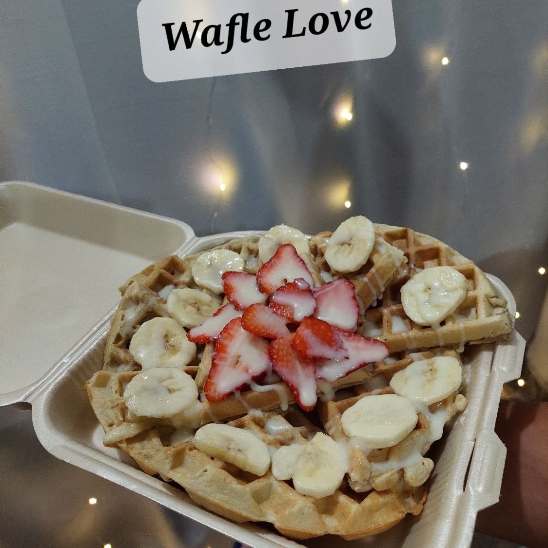 Wafle Especial + Malteada de Platano