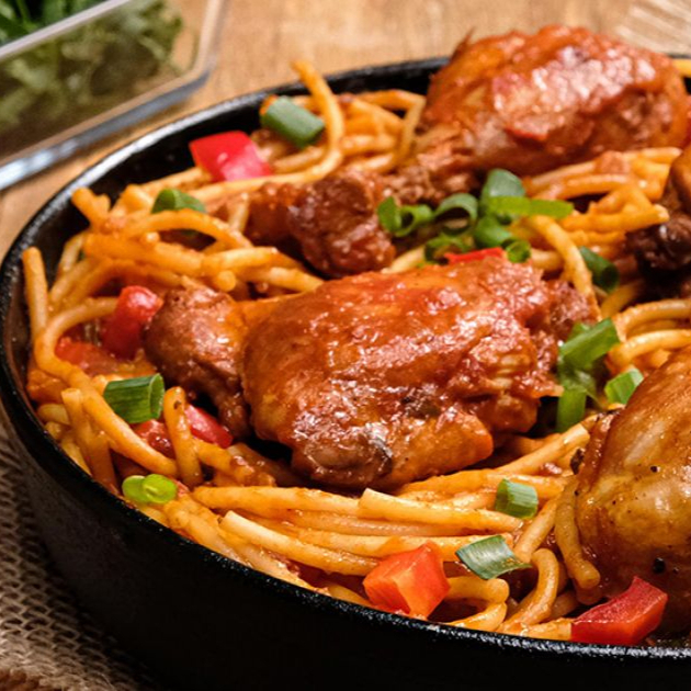 Frango Ao Molho Ou Assado + Macarrão