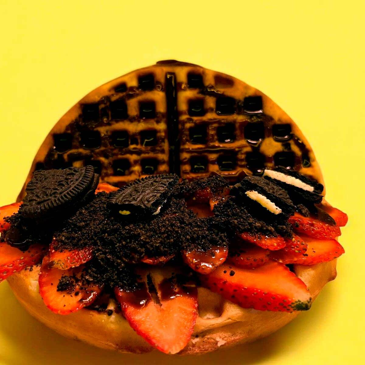 Waffle Dulce Tipo Sándwich Cuki Oreo