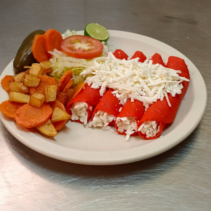 Enchiladas Rojas de Queso